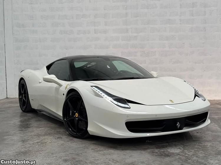 Branco Usado 2013 Ferrari 458 Sedan | € 219.000 - Imagem 1/1