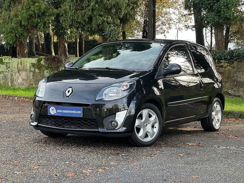 Preto Usado 2008 Renault Twingo Dynamique Citadino | € 7.490 (Caro) - Imagem 1/4