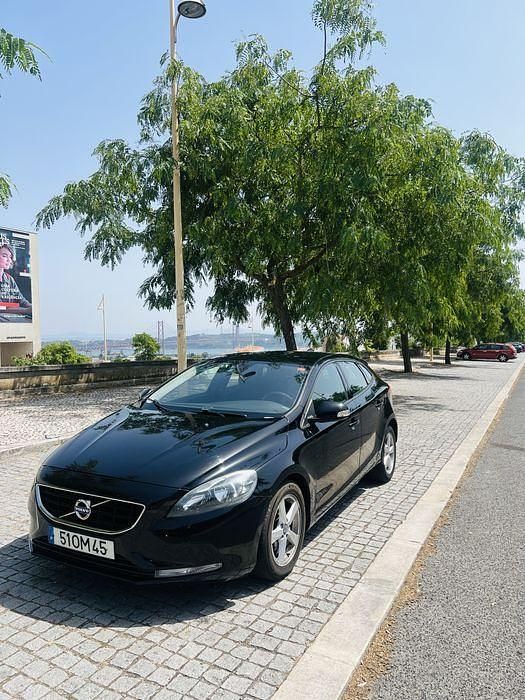 Usado 2014 Volvo V40 Carrinha | € 12.500 (Preço elevado) - Imagem 1/4