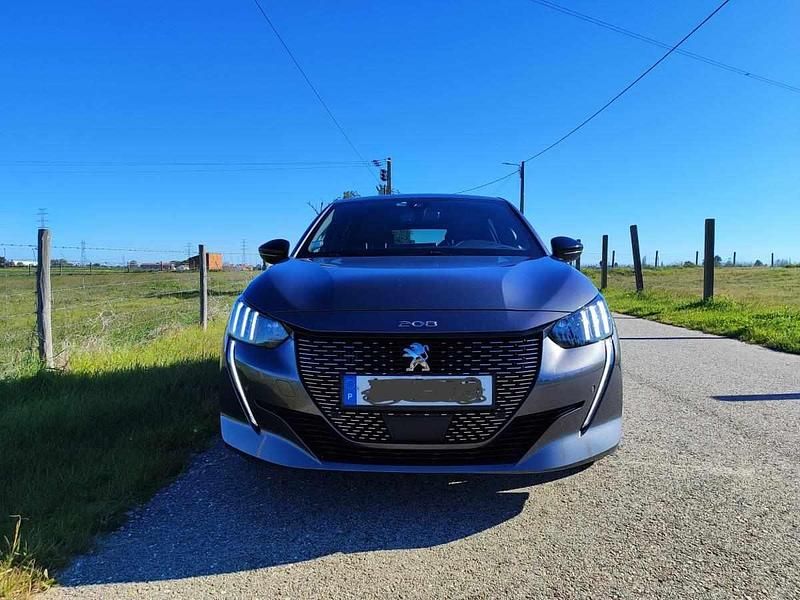 Cinzento Usado 2021 Peugeot 208 Citadino | € 18.600 (Preço elevado) - Imagem 1/4