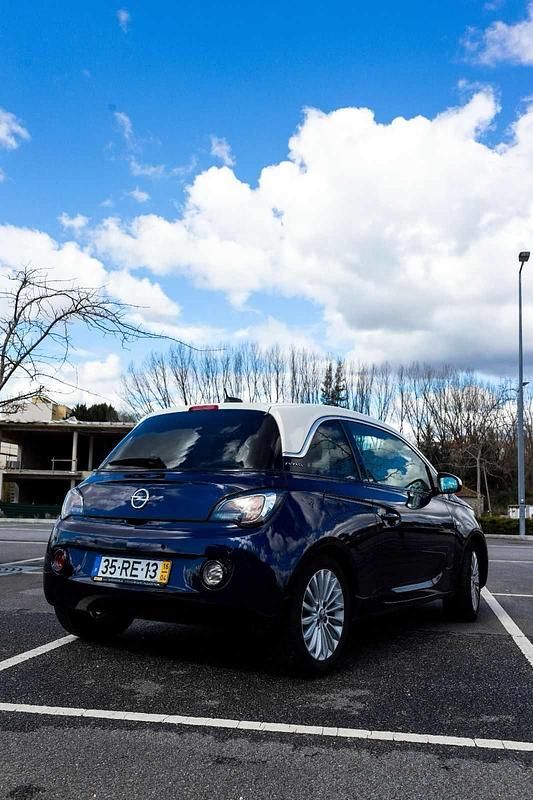 Usado Opel Adam 69 HP (50 kW) 2016 Azul Citadino