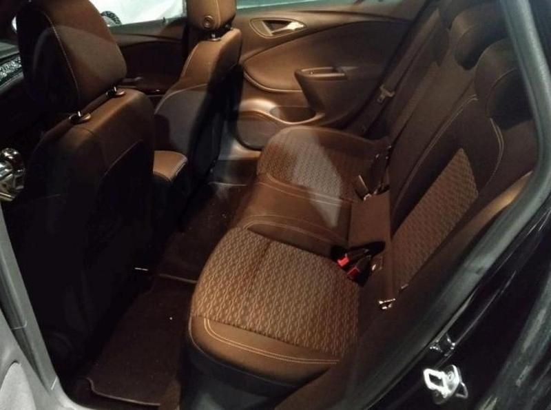 Usado Opel Astra Business Edition 110 HP (80 kW) 2019 Preto Carrinha