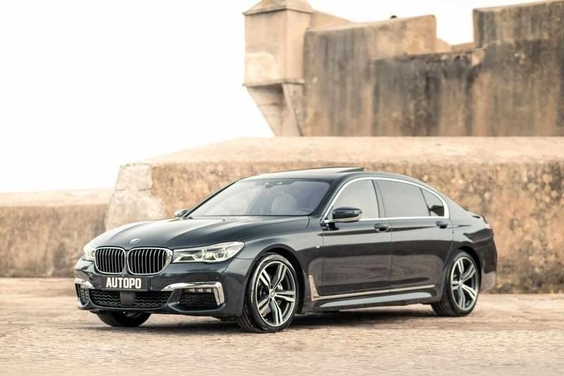 Cinzento Usado 2016 BMW 730 Sedan | € 38.900 - Imagem 1/4
