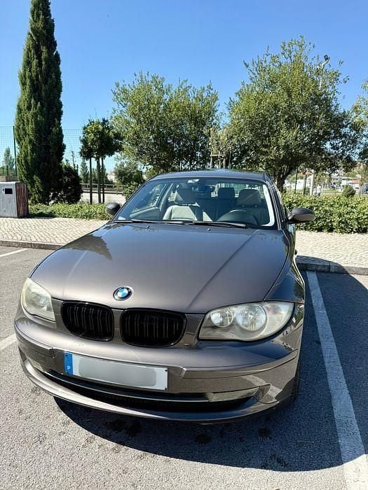 Usado 2008 BMW 118 Sport Line Citadino | € 10.250 (Preço elevado) - Imagem 1/4