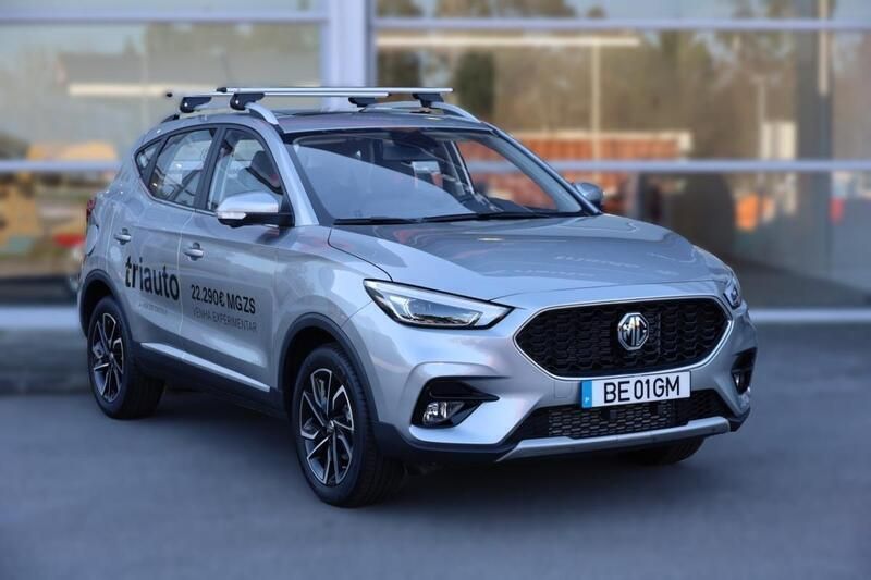 Cinza Usado 2023 MG ZS Luxury Sedan | € 21.700 (Preço justo) - Imagem 1/4