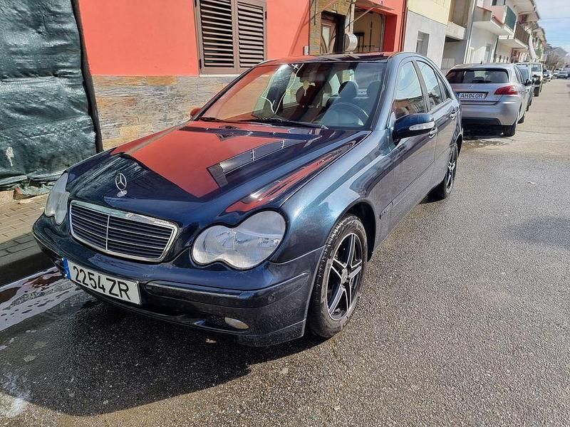 Usado 2001 Mercedes C220 Sedan | € 6.100 - Imagem 1/4