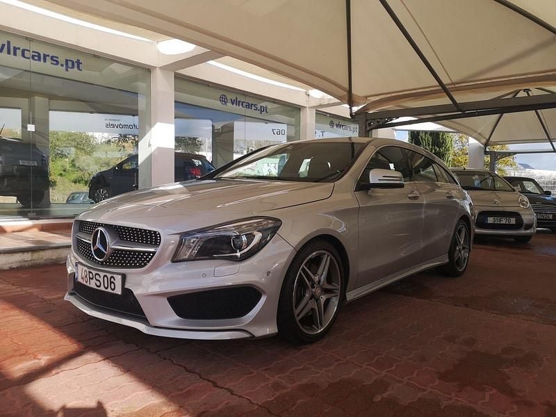 Usado Mercedes CLA220 AMG line 177 HP (130 kW) 2015 Cinza Sedan