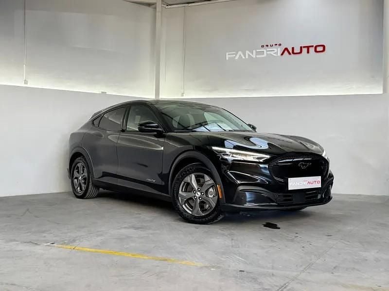 Preto Usado 2021 Ford Mustang Mach-E SUV | € 28.900 (Preço justo) - Imagem 1/4