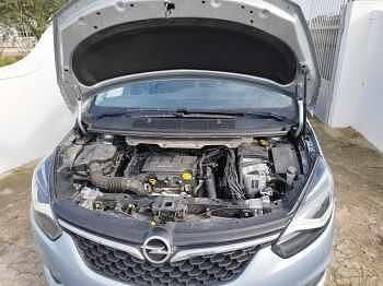 Usado Opel Zafira 140 HP (102 kW) 2018 Cinzento Monovolume