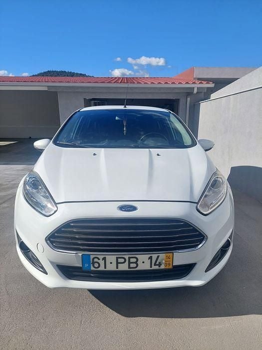 Usado 2014 Ford Fiesta Sedan | € 6.500 - Imagem 1/4
