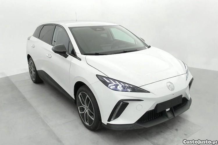 Branco Usado 2024 MG MG4 EV Luxury Citadino | € 27.680 (Preço justo) - Imagem 1/1