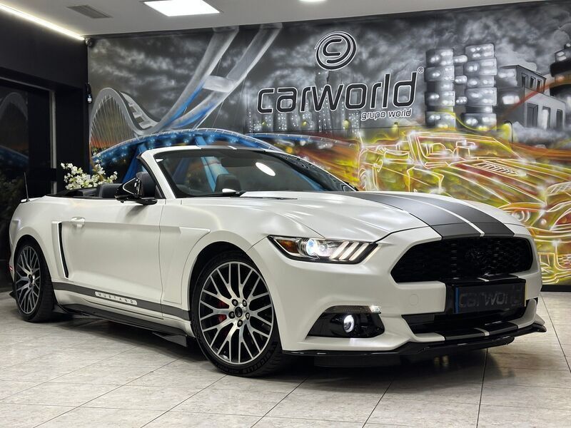 Branco Usado 2016 Ford Mustang Cabrios | € 55.740 - Imagem 1/4