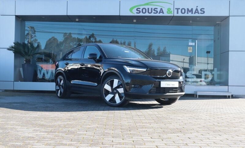 Preto Usado 2022 Volvo EC40 SUV | € 33.900 (Super Preço) - Imagem 1/4
