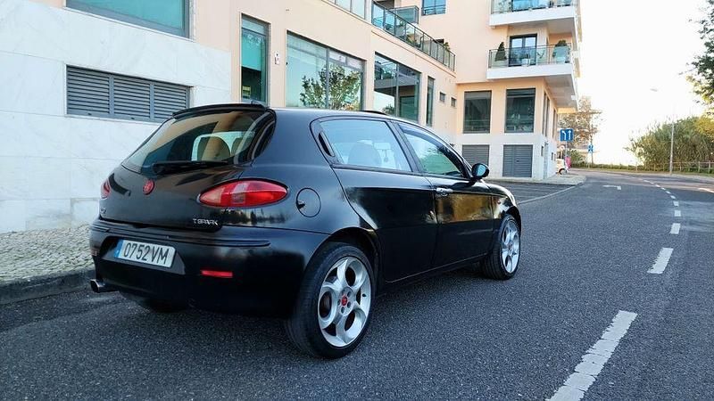 Usado 2003 Alfa Romeo 147 Citadino | € 1.550 (Super Preço) - Imagem 1/4