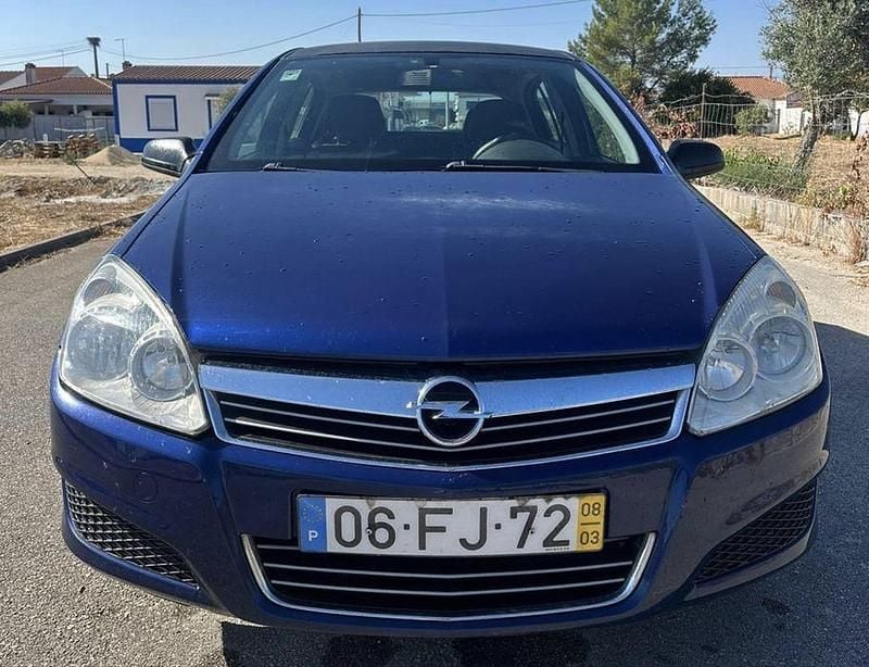 Usado 2008 Opel Astra Sedan | € 2.900 (Preço justo) - Imagem 1/4