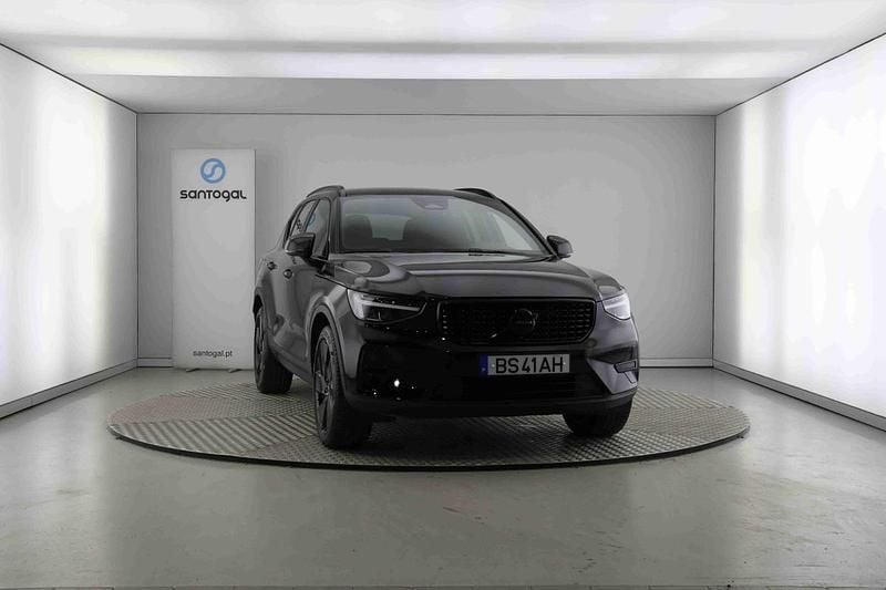 Usado Volvo XC40 163 HP (119 kW) 2025 Preto SUV