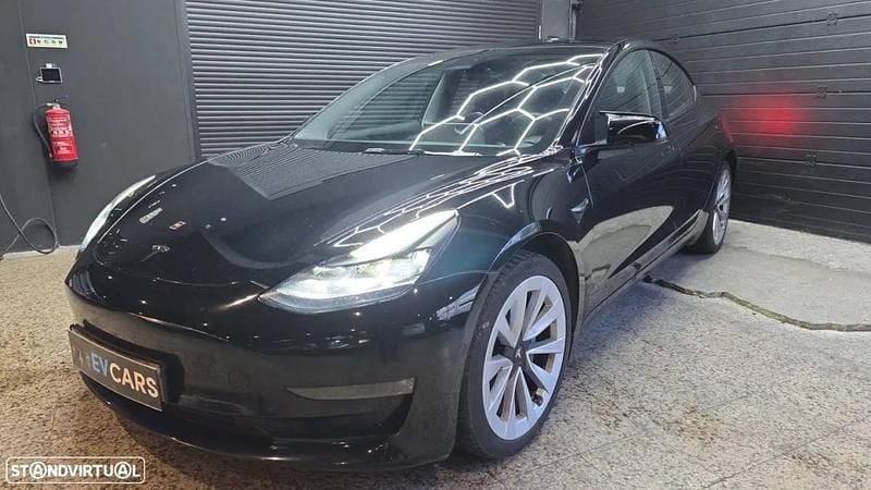 Preto Usado 2022 Tesla Model 3 Sedan | € 29.990 (Preço justo) - Imagem 1/4