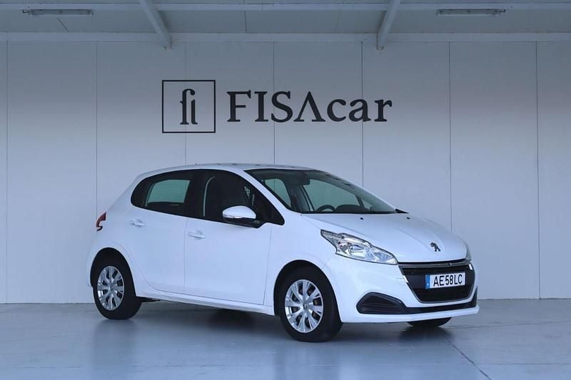 Branco Usado 2020 Peugeot 208 Active Citadino | € 14.200 (Preço justo) - Imagem 1/4