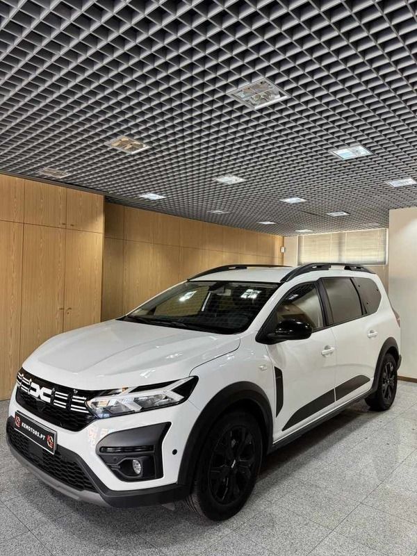 Branco Usado 2023 Dacia Jogger | € 15.490 (Preço justo) - Imagem 1/4