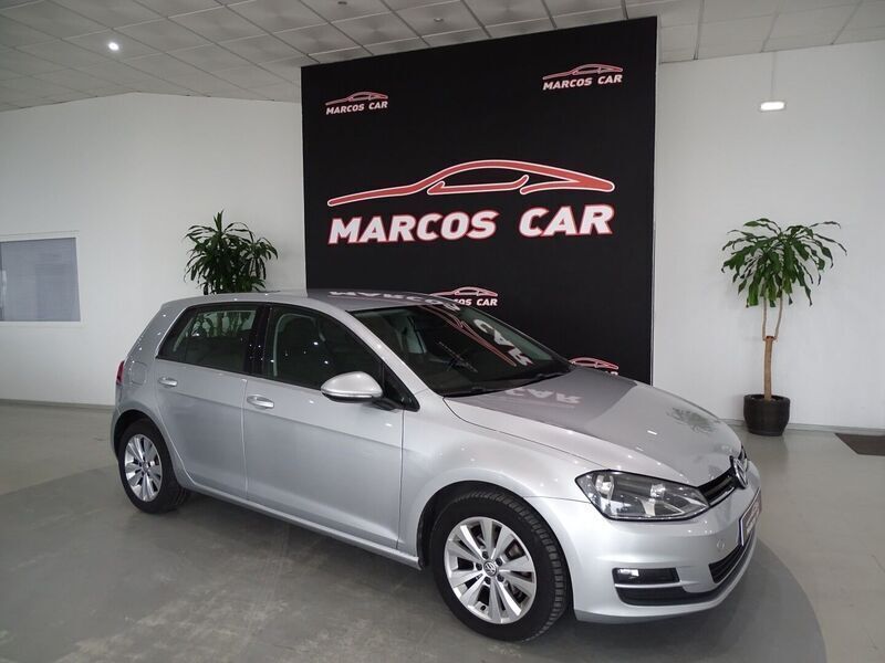 Cinzento (metalizado) Usado 2014 VW Golf VII Trendline Citadino | € 15.900 (Preço justo) - Imagem 1/4