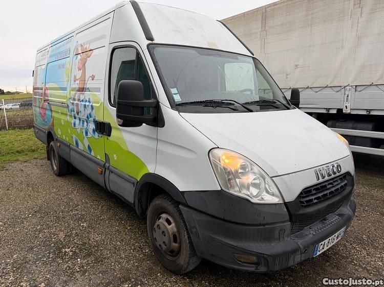 Usado Iveco Daily 130 HP (95 kW) 2012 Branco