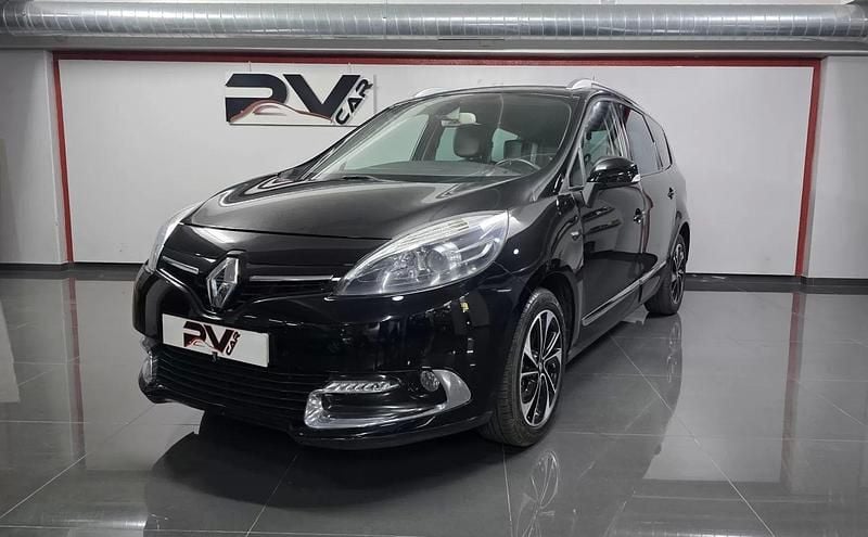 Preto Usado 2015 Renault Scénic III Bose Edition Monovolume | € 12.990 (Preço justo) - Imagem 1/4