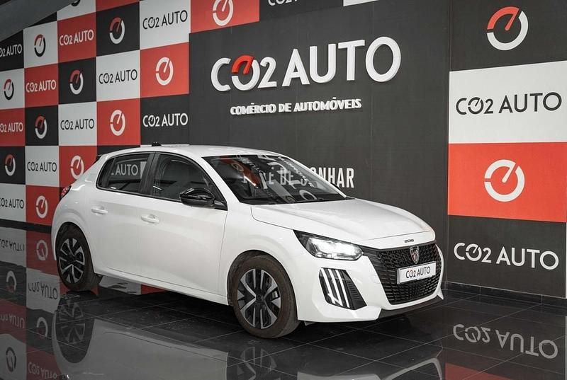 Branco Usado 2024 Peugeot 208 Citadino | € 17.900 (Preço justo) - Imagem 1/4