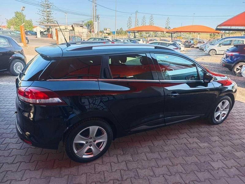 Usado Renault Clio IV 90 HP (66 kW) 2015 Preto Carrinha