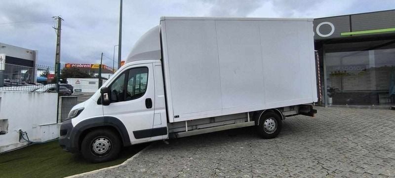 Usado Peugeot Boxer 150 HP (110 kW) 2016 Branco Van