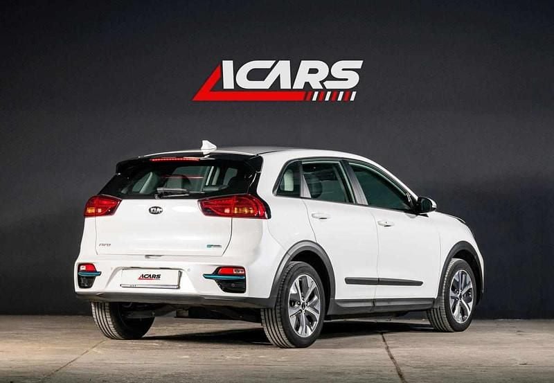 Usado Kia e-Niro 150 kW (204 HP) 2020 Branco SUV