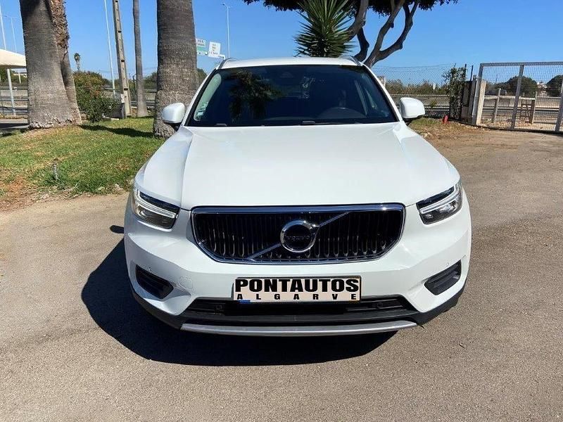 Usado Volvo XC40 Momentum 156 HP (114 kW) 2019 Branco SUV