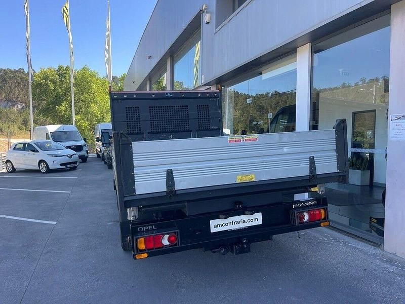 Usado Opel Movano 136 HP (100 kW) 2019 Preto Van