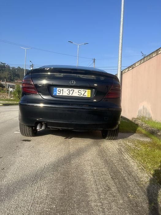 Usado Mercedes C220 143 HP (105 kW) 2002 Coupé