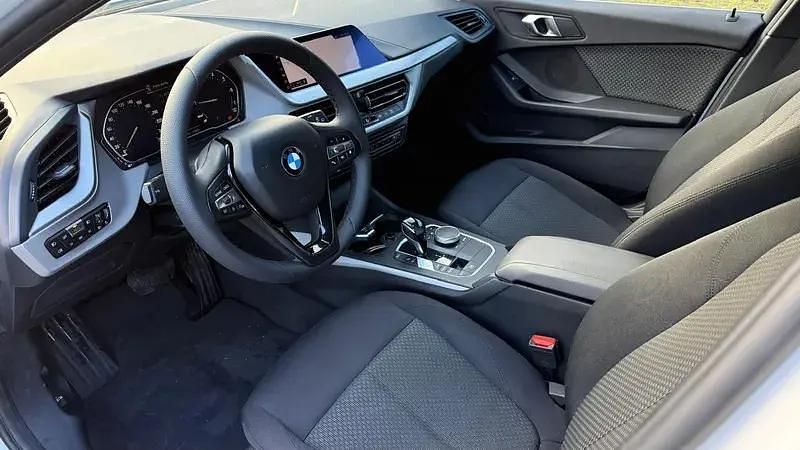 Usado BMW 118 140 HP (102 kW) 2019 Branco Citadino