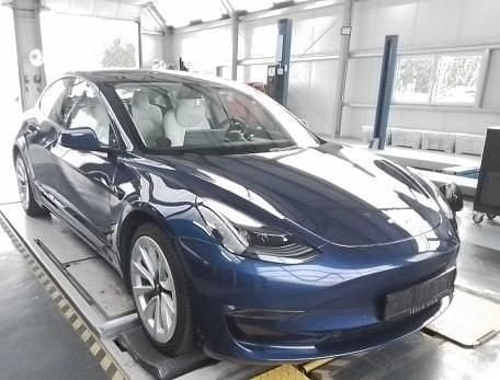 Azul Usado 2021 Tesla Model 3 Sedan | € 28.900 (Preço justo) - Imagem 1/4