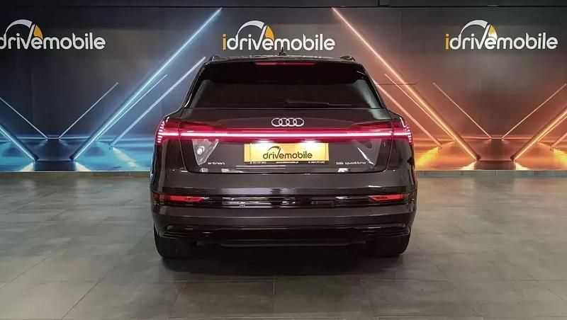 Usado Audi e-tron Advanced 300 kW (408 HP) 2019 Outra SUV
