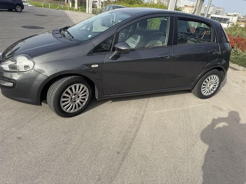 Usado Fiat Punto 90 HP (66 kW) 2011 Citadino