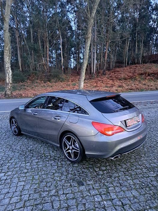 Usado Mercedes CLA180 Shooting Brake Urban 110 HP (80 kW) 2016 Carrinha