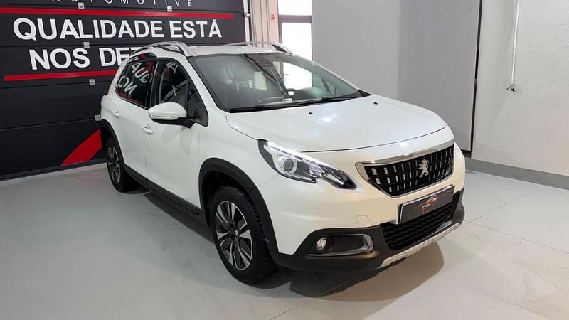 Usado Peugeot 2008 110 HP (80 kW) 2018 Branco SUV