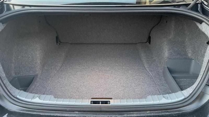 Usado BMW 320 177 HP (130 kW) 2009 Preto Sedan