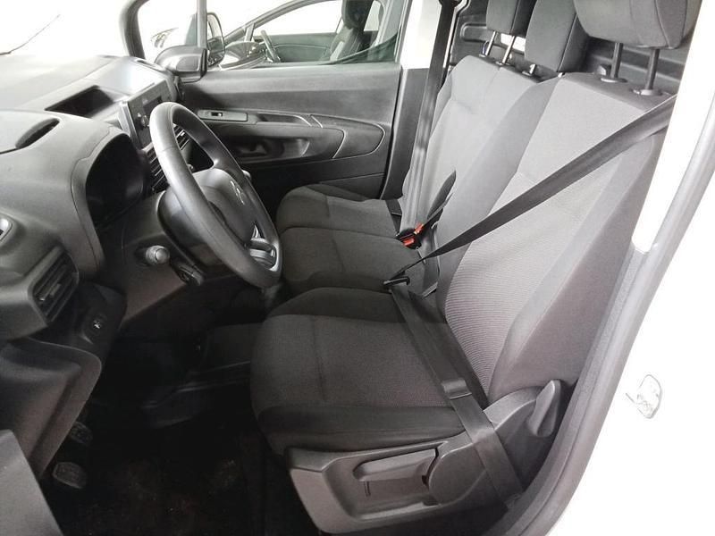 Branco Usado 2023 Citroën Berlingo Shine Monovolume | € 16.990 (Preço justo) - Imagem 1/1