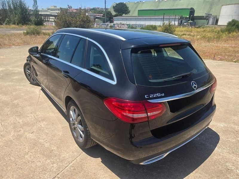 Usado 2017 Mercedes C220 Avantgarde Sedan | € 17.300 (Bom preço) - Imagem 1/4