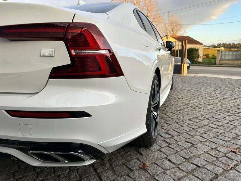 Usado Volvo S60 R-Design 392 HP (288 kW) 2020 Branco Sedan