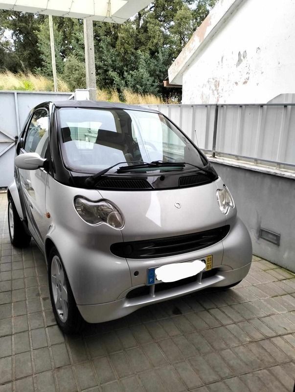 Cinzento Usado 2003 Smart ForTwo Coupé Coupé | € 3.250 - Imagem 1/4