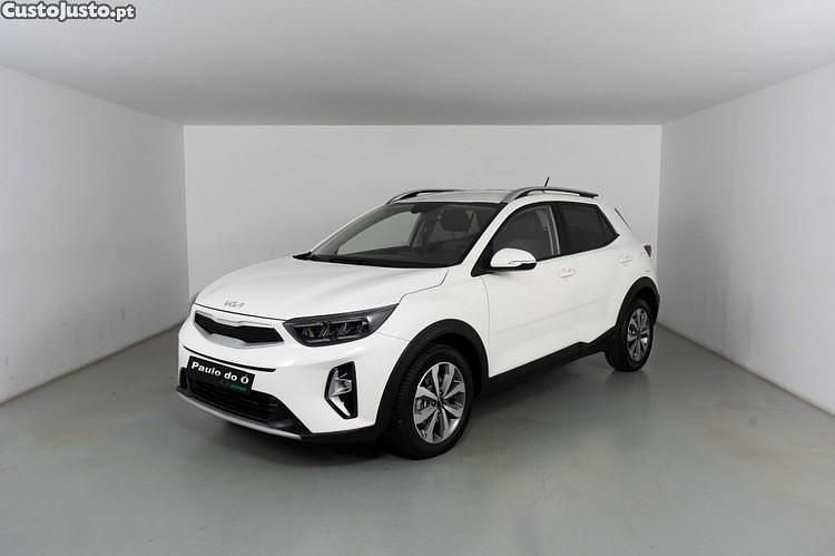 Branco Usado 2022 Kia Stonic SUV | € 16.800 (Preço justo) - Imagem 1/1