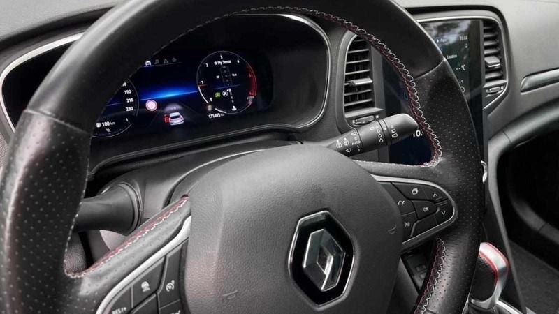 Usado Renault Mégane IV 115 HP (84 kW) 2021 Cinzento Carrinha