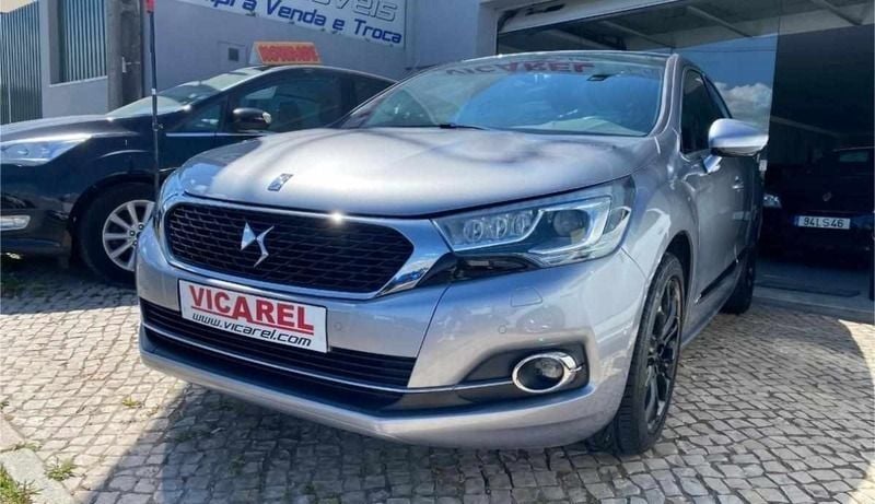 Cinzento Usado 2018 DS Automobiles DS4 Citadino | € 13.900 (Preço justo) - Imagem 1/4