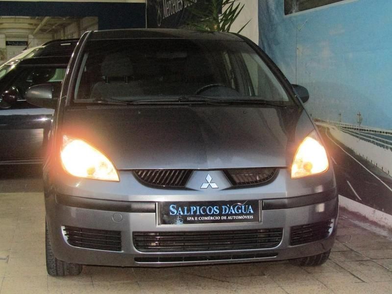 Usado Mitsubishi Colt Motion 75 HP (55 kW) 2006 Cinza