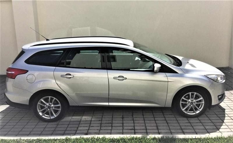 Cinzento Usado 2016 Ford Focus Trend+ Carrinha | € 9.750 (Preço justo) - Imagem 1/4