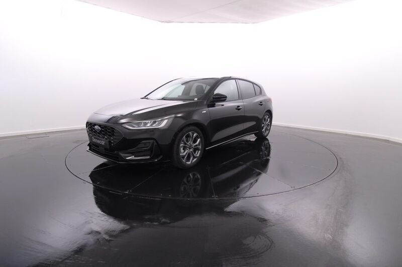Preto Usado 2023 Ford Focus | € 26.900 (Preço justo) - Imagem 1/4
